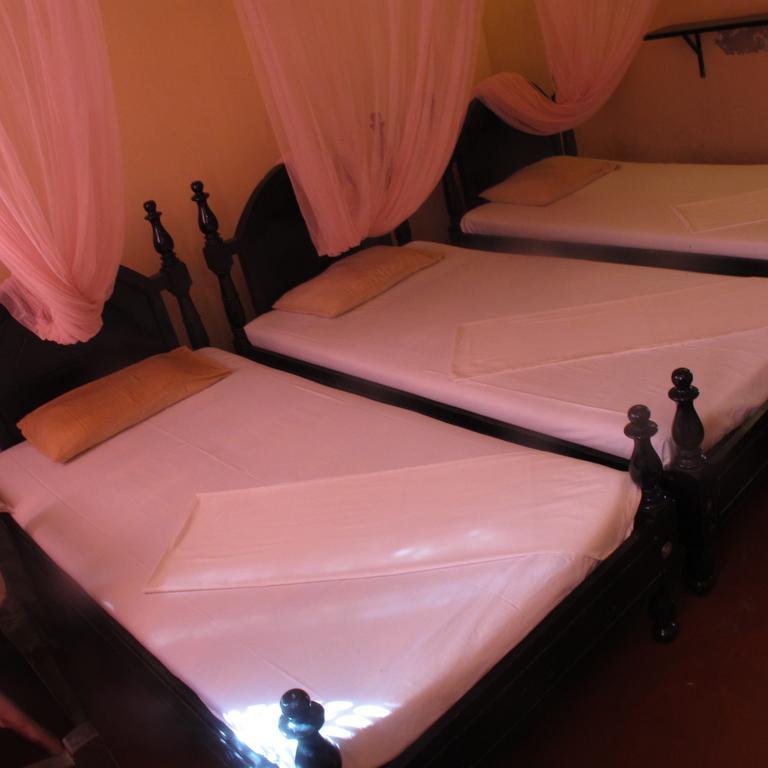 Shahira Hotel 尼拉瓦利 客房 照片